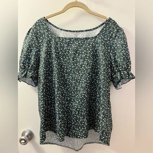 Gorgeous Green Floral Blouse Size XL NWOT - Picture 6 of 6